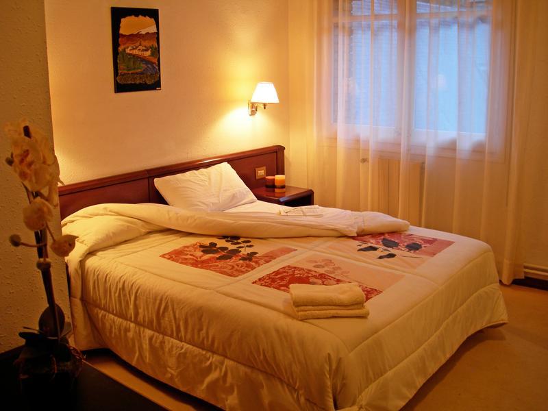 Hosteria Catalana Bossost Exterior photo
